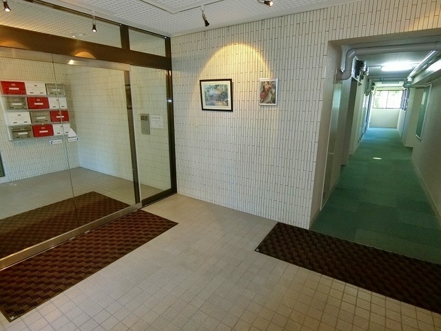 r10 97500141