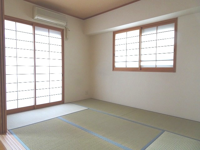 r3 97430011