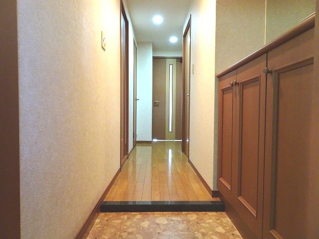 r8 97430011