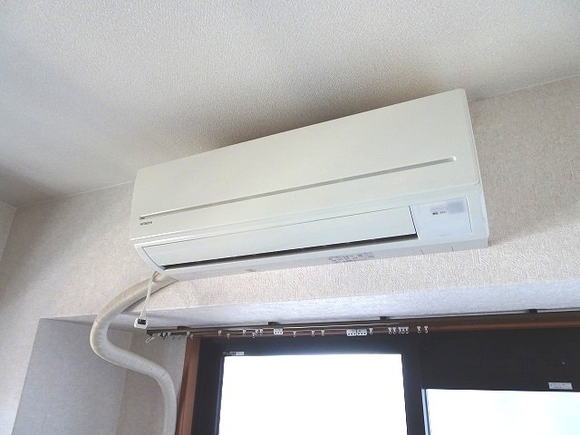 r9 97430011