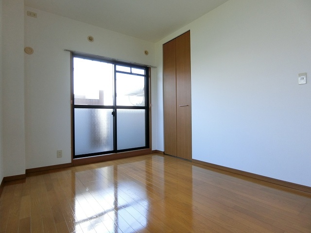 r13 53040021
